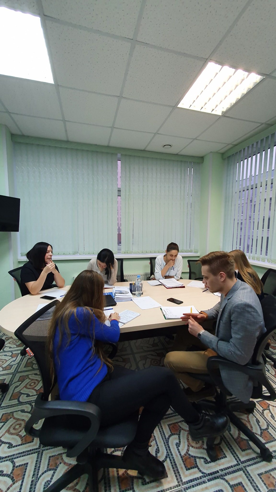 Специалисты по сделкам